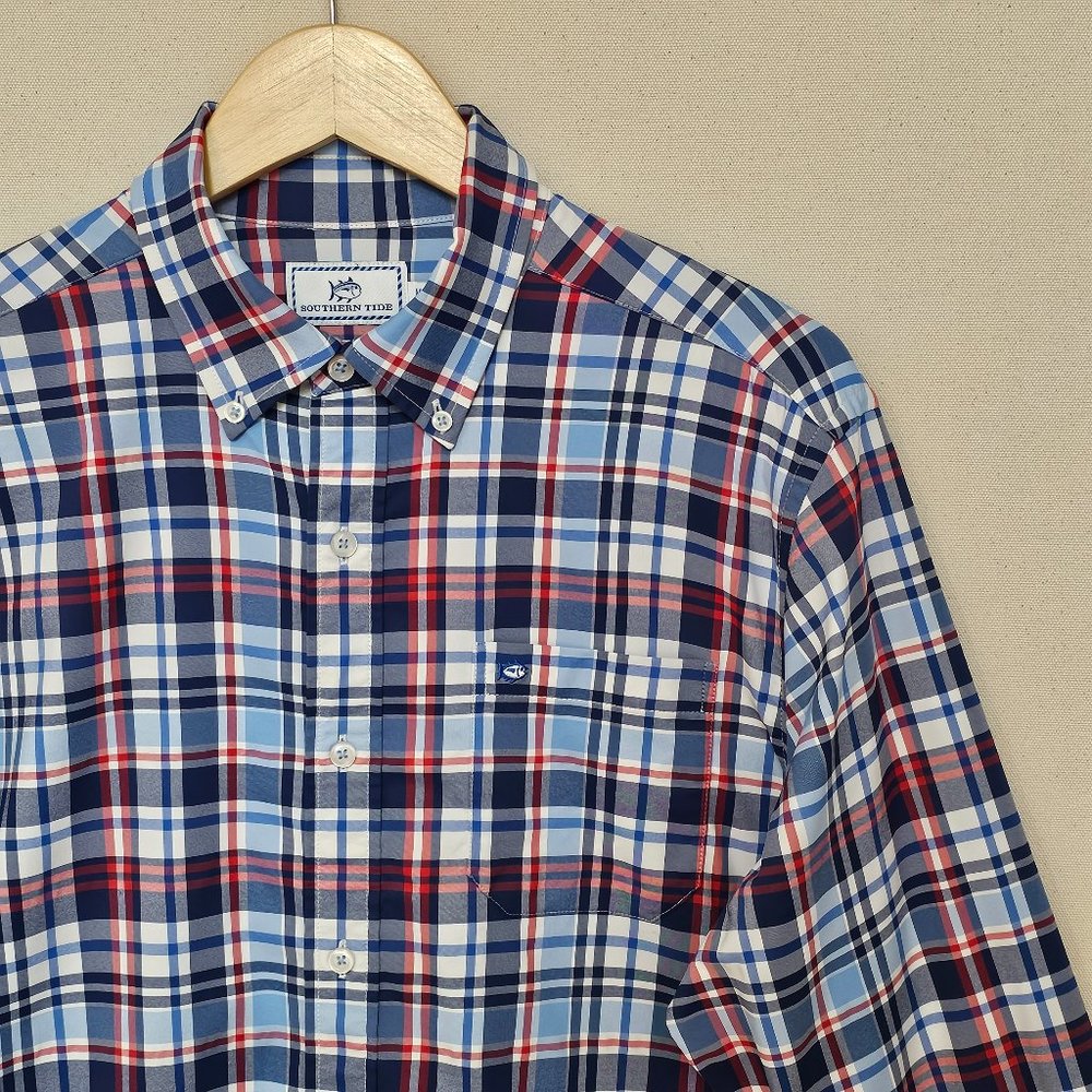 Southern Tide Performance Button Down M - image 1